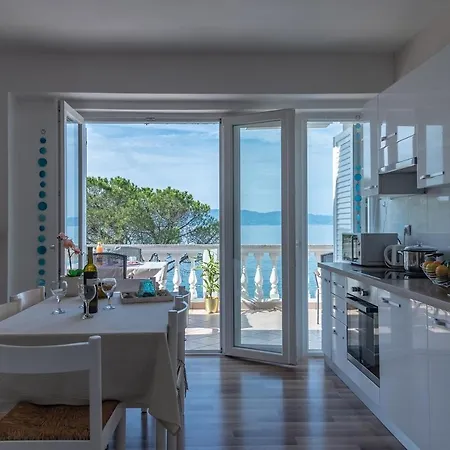 Apartment Bor - On The Beach Malinska Exterior foto