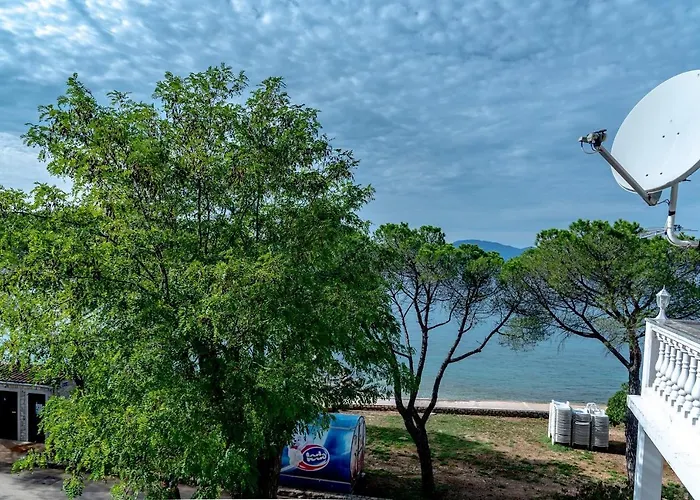 Apartment Bor - On The Beach