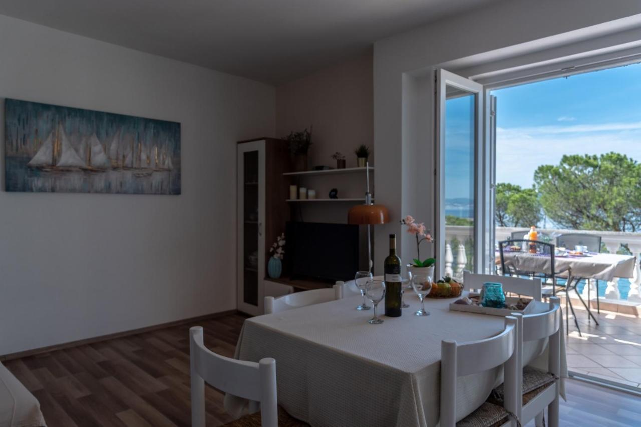 Bor - On The Apartment *